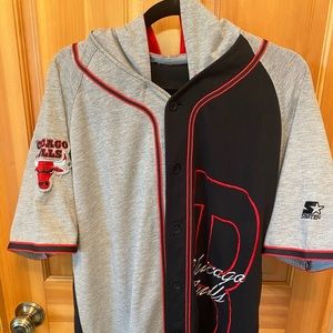 Vintage 90’s Hooded Chicago Bulls Jersey